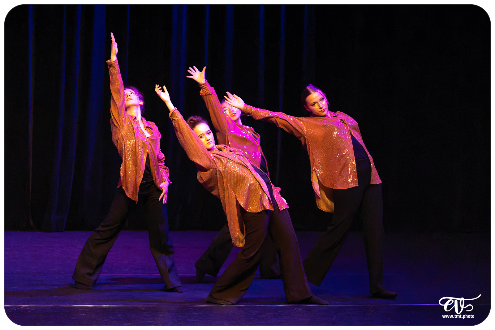 ECOLE DE DANSE CÉCILE ADAMOW
